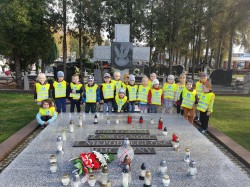 "SZKOŁA PAMIĘTA"