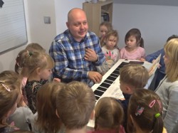 WYCIECZKA DO SZKOŁY MUZYCZNEJ YAMAHA 