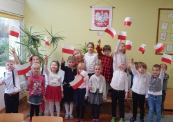SZKOŁA DO HYMNU