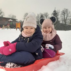 ZABAWY NA ŚNIEGU