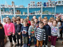 WYCIECZKA DO FABRYKI BOMBEK W KOŹMINIE  WIELKOPOLSKIM