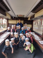 CZEKOLADOWY AUTOBUS