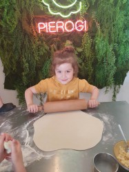 WARSZTATY LEPIENIA PIEROGÓW