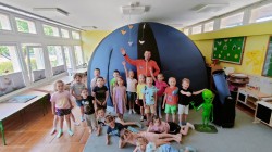KOSMICZNE SPOTKANIE W MOBILNYM PLANETARIUM