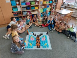 Realizacja Projektu Edukacyjnego "Podaj Rękę" - Obchody Międzynarodowego Dnia Głuchych i języka migowego