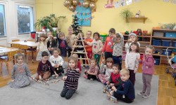 „Nasza choinka” – wykonanie choinki oraz jej ozdobienie przygotowanymi samodzielnie ozdobami  - 12.12.2023 – 14.12.2023