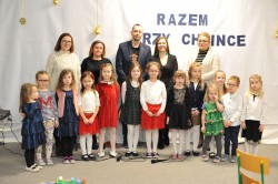 RAZEM PRZY CHOINCE