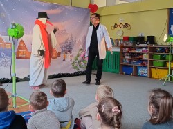 Spektakl "Zimowa opowieść"- FOTORELACJA