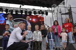 XIV KONKURS MAJOSTASZKOWY POD HASŁEM "O ŚRODOWISKO DBAMY WIĘĆ BATERIE I PŁYTY ZBIERAMY"