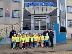 WYCIECZKA NA KOMENDĘ POLICJI W NASZYM MIEŚCIE