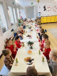 "ŚWIĄTECZNY OBIAD I PODWIECZOREK "
