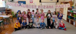 DZIEŃ KOBIET W STYLU PIŻAMA PARTY 