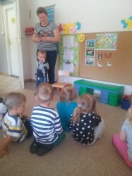 MAMA ZOSI CZYTA DZIECIOM
