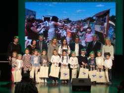 "NAD OSTROWEM SŁOŃCE ŚWIECI,MIESZKAŃCY NIE PALĄ ŚMIECI"- KONKURS PLASTYCZNY